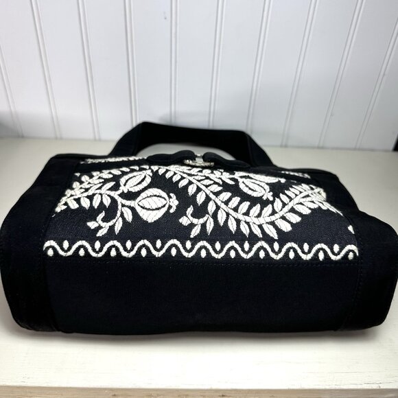 Vera Bradley Black White Quilted Top Handle Purse Handbag Leaf Motif - Picture 3 of 6